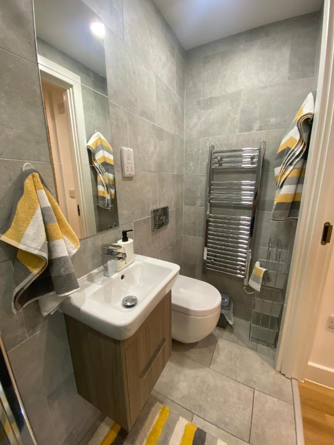 Modern 2 Bed Apartment With Juliet Balcony - Dhb Stays Leeds  Exterior foto